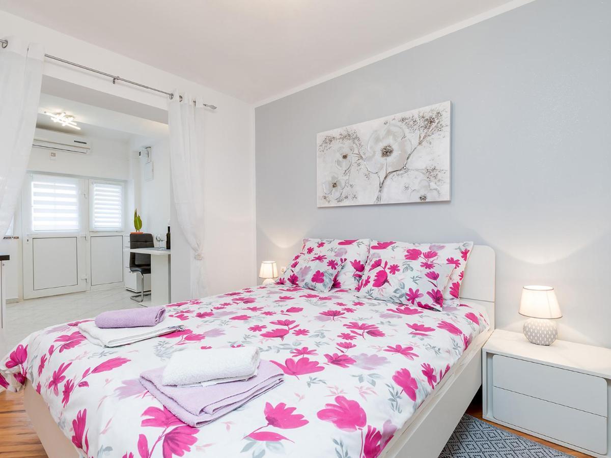 Apartment Manuel Porec Bagian luar foto