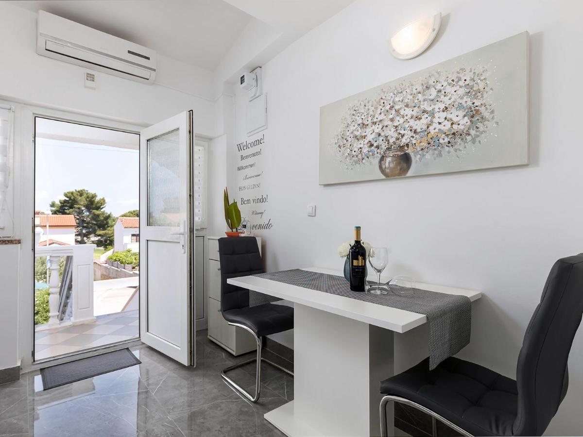 Apartment Manuel Porec Bagian luar foto
