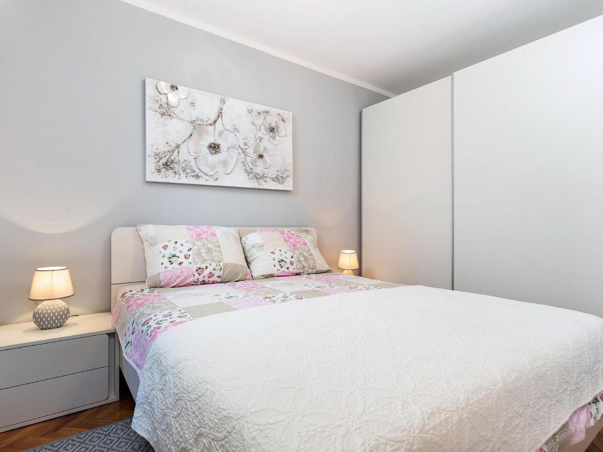 Apartment Manuel Porec Bagian luar foto